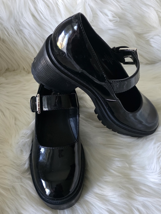 GBG Los Angeles Shoes - GBG Los Angeles Black Patent Leather Platform Mary Janes size 6 1/2